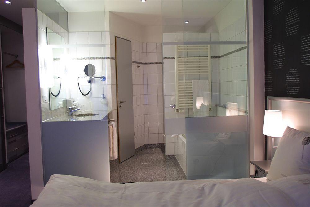 Wellings Romantik Hotel Zur Linde Moers Εξωτερικό φωτογραφία