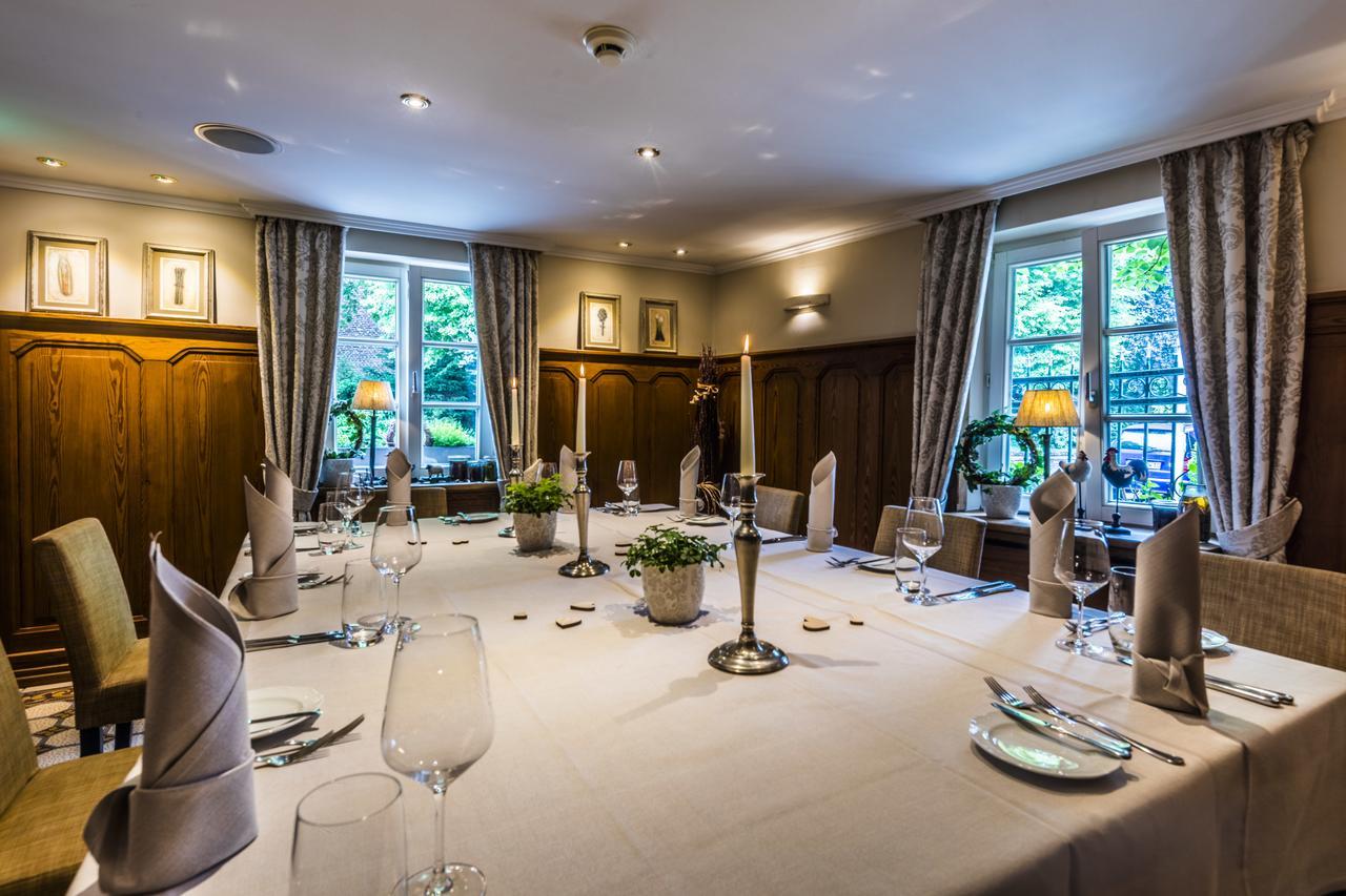 Wellings Romantik Hotel Zur Linde Moers Εξωτερικό φωτογραφία