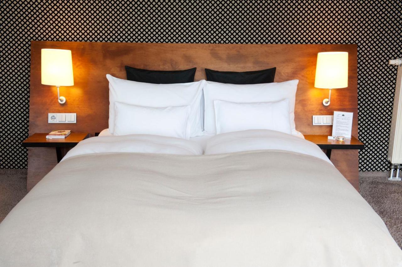 Wellings Romantik Hotel Zur Linde Moers Εξωτερικό φωτογραφία
