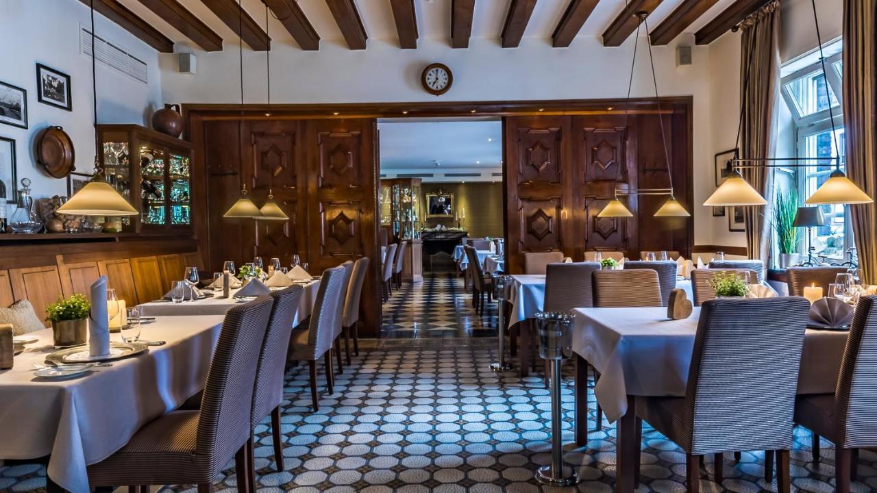 Wellings Romantik Hotel Zur Linde Moers Εξωτερικό φωτογραφία